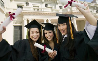Orchestrale, festif et intimidant : les secrets du Baccalauréat français dévoilés
